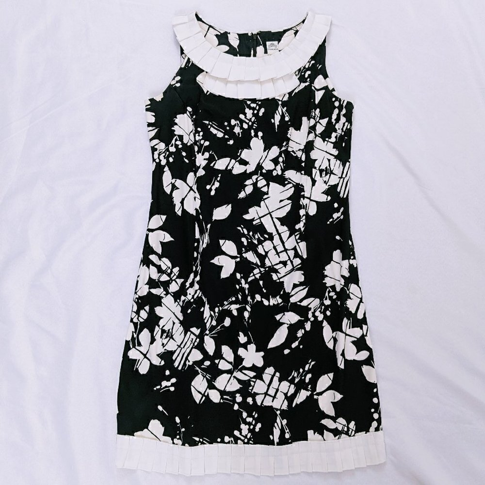 Sangria Woman Career Formal Sheath Black and Cream Sleeveless Dress Size 10